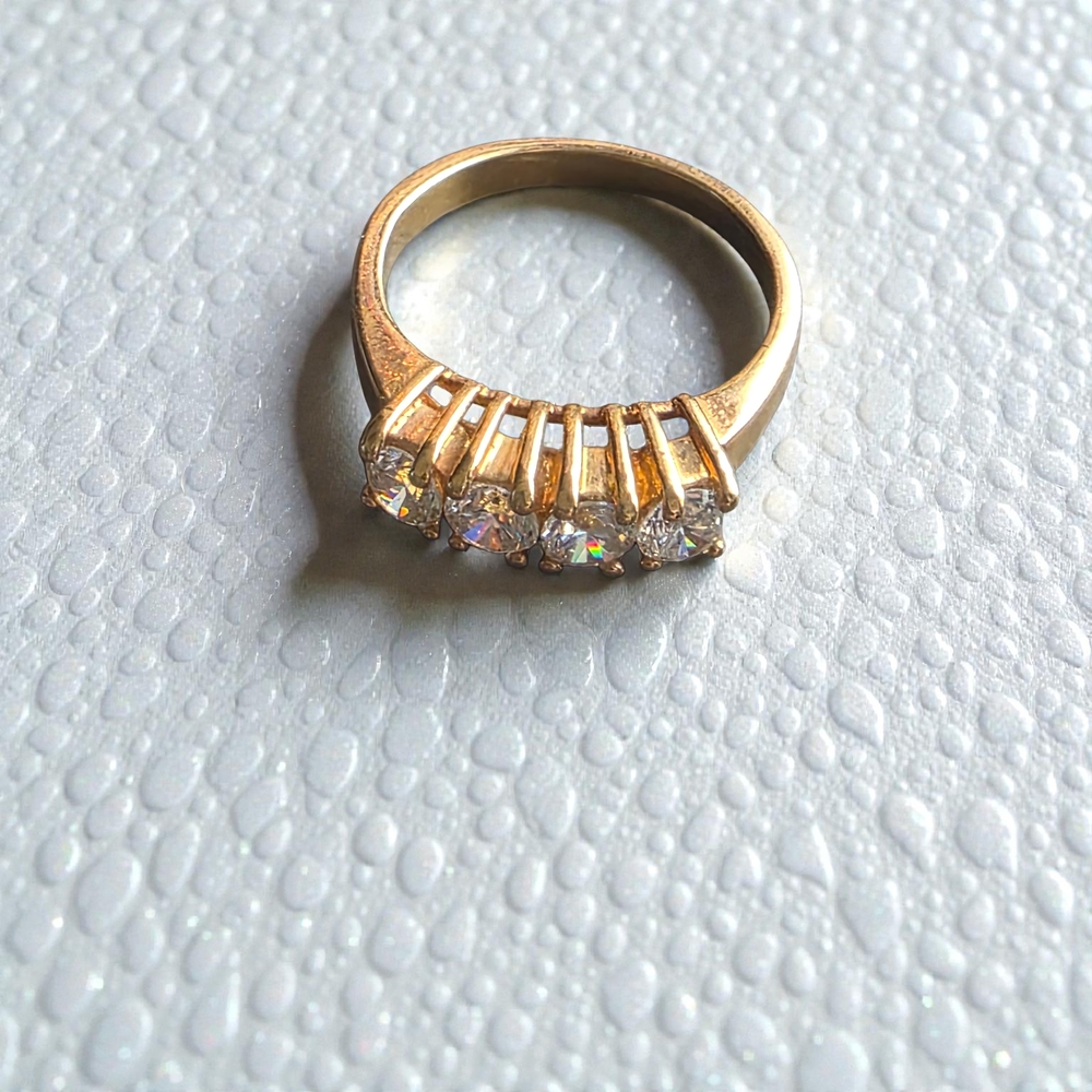 4-Stone Round Cut Past Present Future Ring Size 5 - Picture 3 of 4